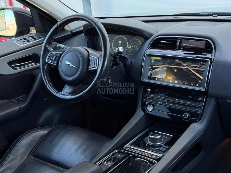 Jaguar F pace Virtual/AWD/Nav