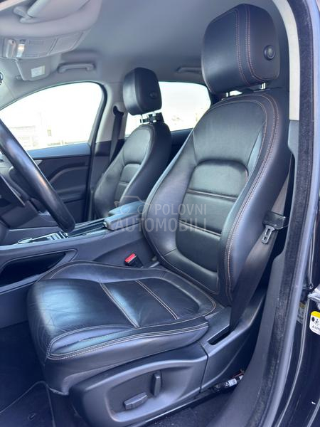 Jaguar F pace Virtual/AWD/Nav