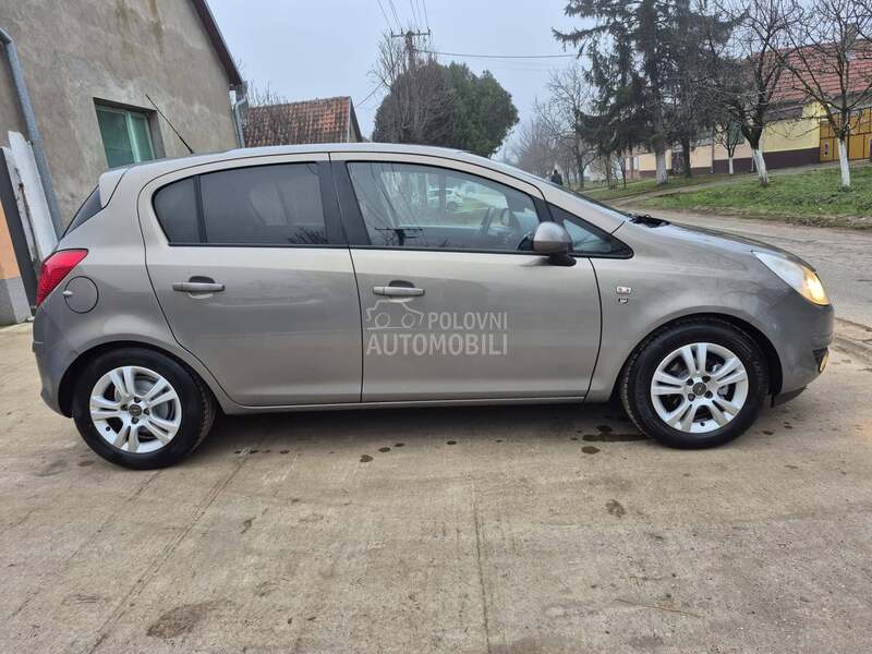 Opel Corsa D 1.3 CDTI T.O.P