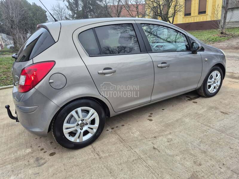 Opel Corsa D 1.3 CDTI T.O.P