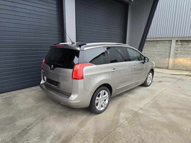 Peugeot 5008 2.0 HDI PANO