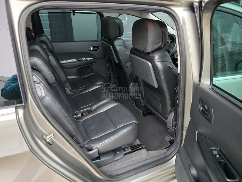 Peugeot 5008 2.0 HDI PANO