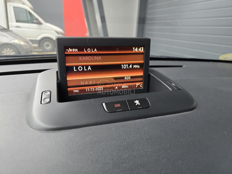 Peugeot 5008 2.0 HDI PANO