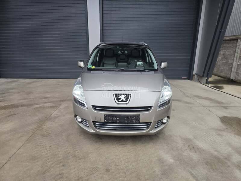 Peugeot 5008 2.0 HDI PANO
