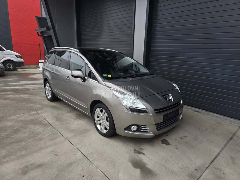 Peugeot 5008 2.0 HDI PANO