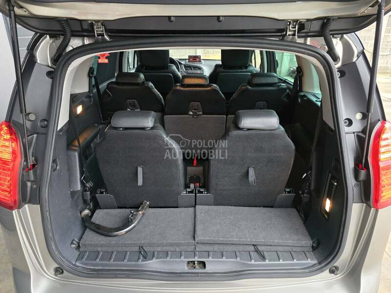 Peugeot 5008 2.0 HDI PANO