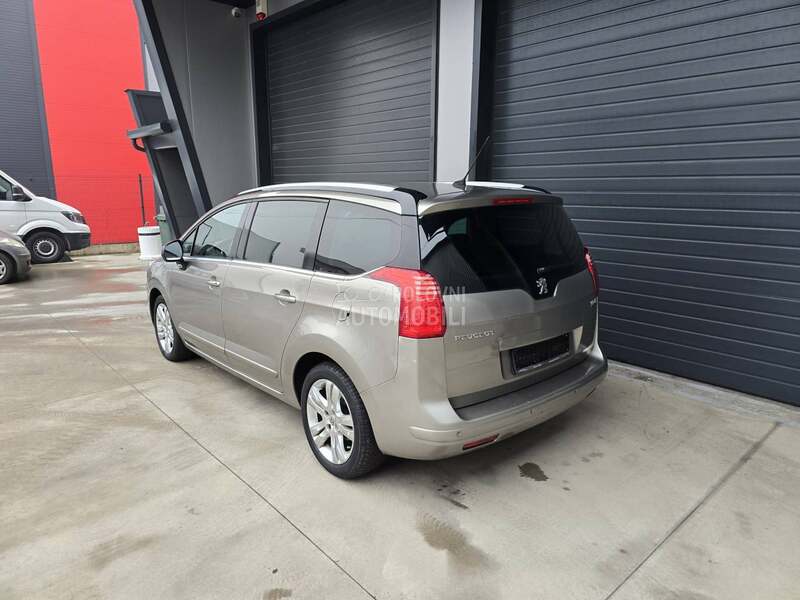 Peugeot 5008 2.0 HDI PANO