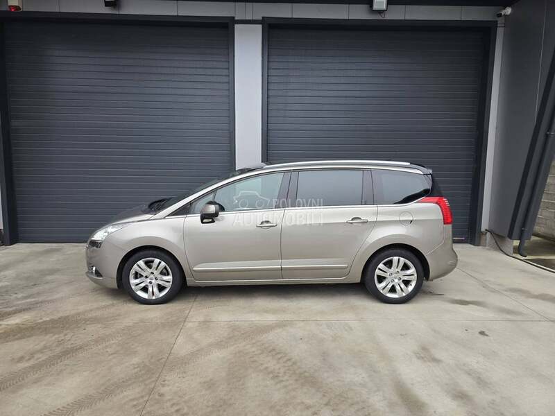 Peugeot 5008 2.0 HDI PANO