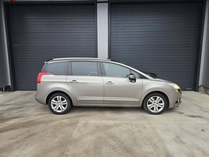 Peugeot 5008 2.0 HDI PANO