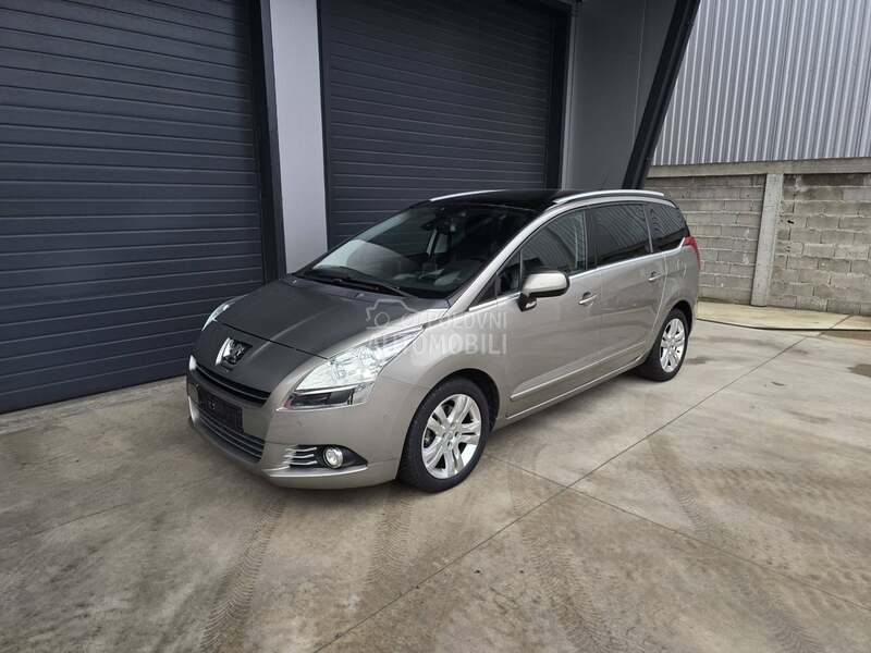 Peugeot 5008 2.0 HDI PANO