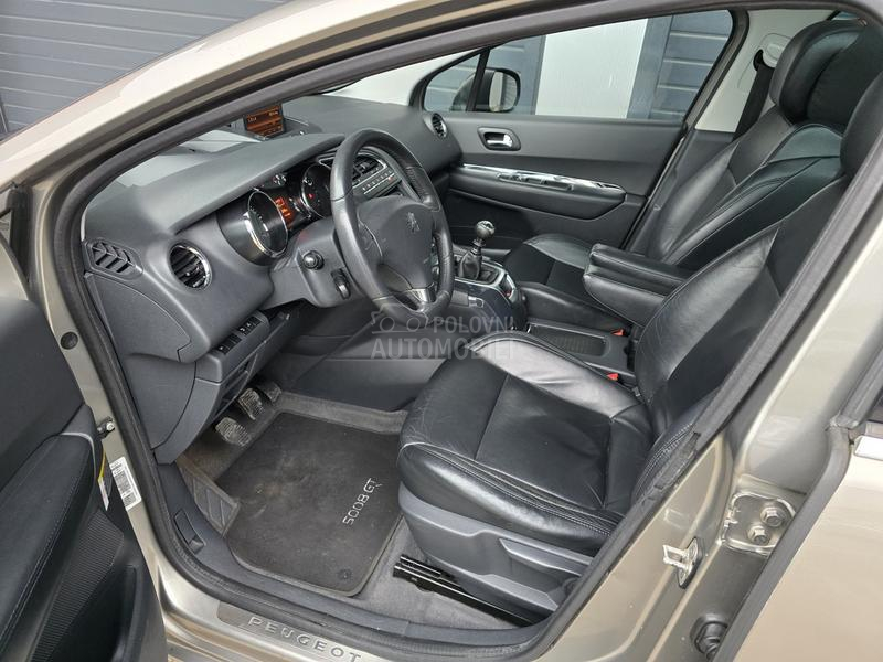Peugeot 5008 2.0 HDI PANO