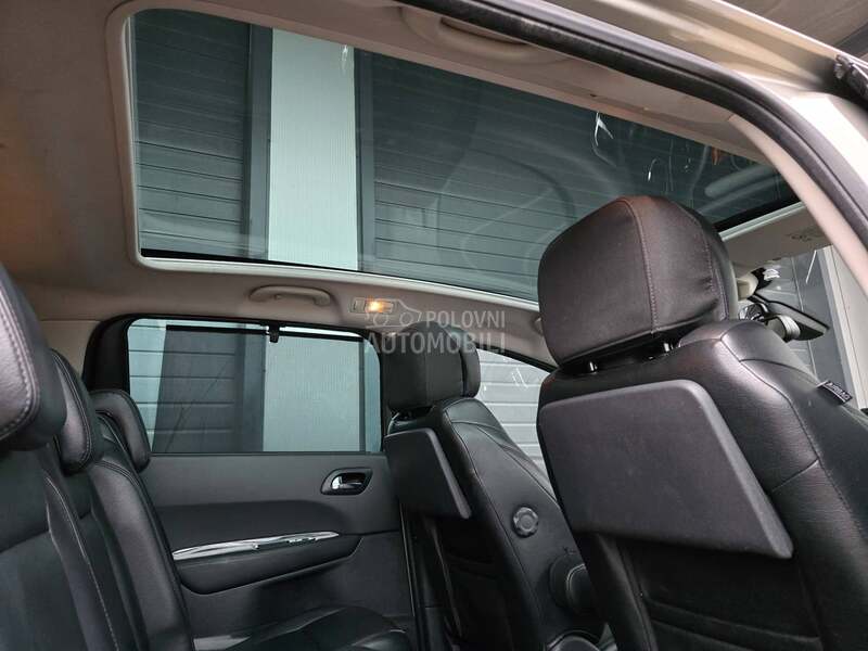 Peugeot 5008 2.0 HDI PANO