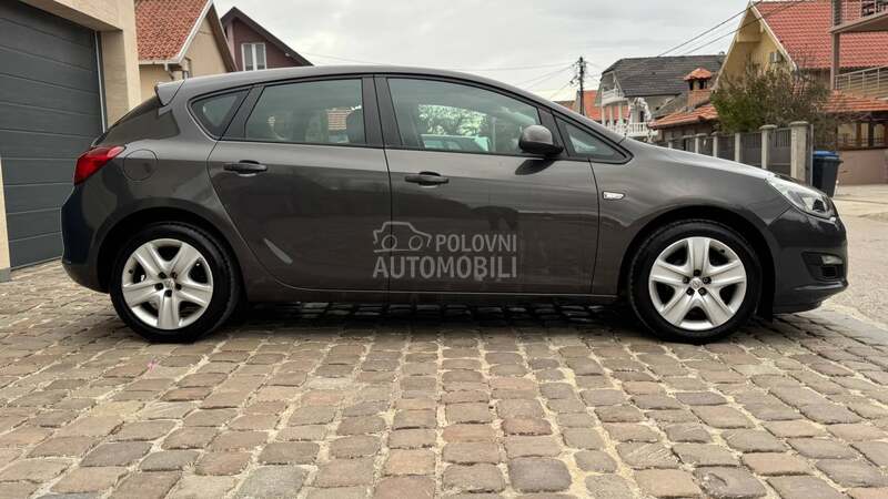 Opel Astra J 1.4 2015