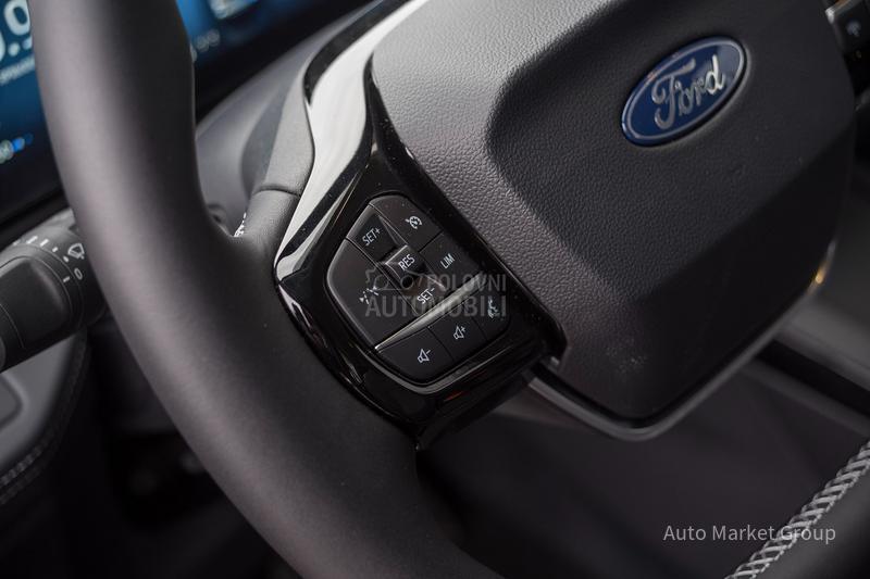 Ford Puma Titanium M6 MHev