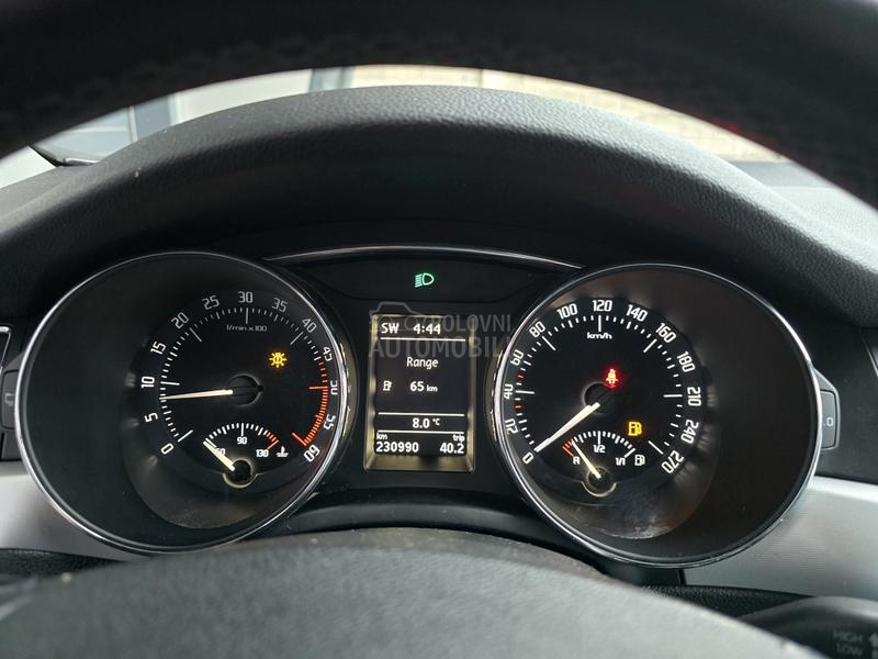 Škoda Superb 1.6 TDI HIGHLINE