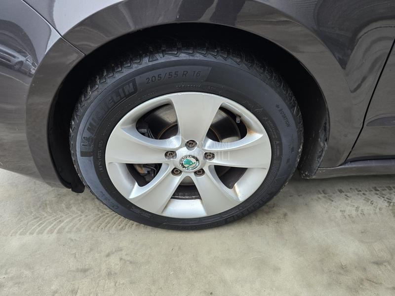 Škoda Superb 1.6 TDI HIGHLINE