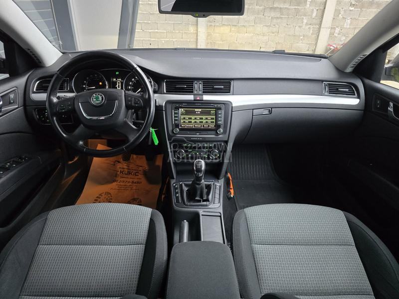 Škoda Superb 1.6 TDI HIGHLINE