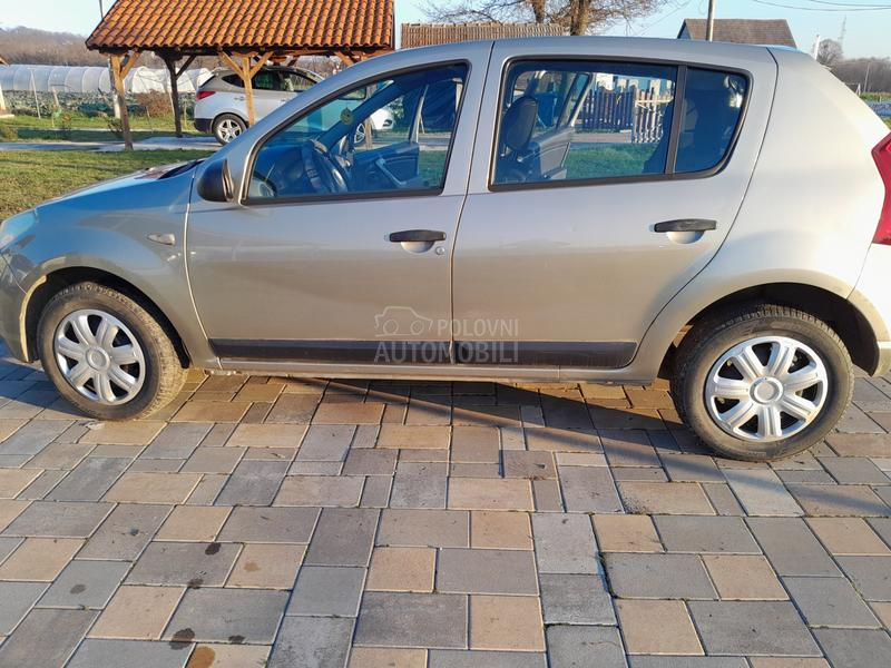 Dacia Sandero 