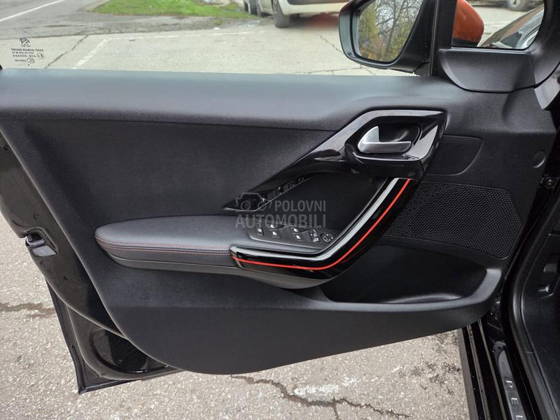 Peugeot 208 ROLAND GARROS MATIK