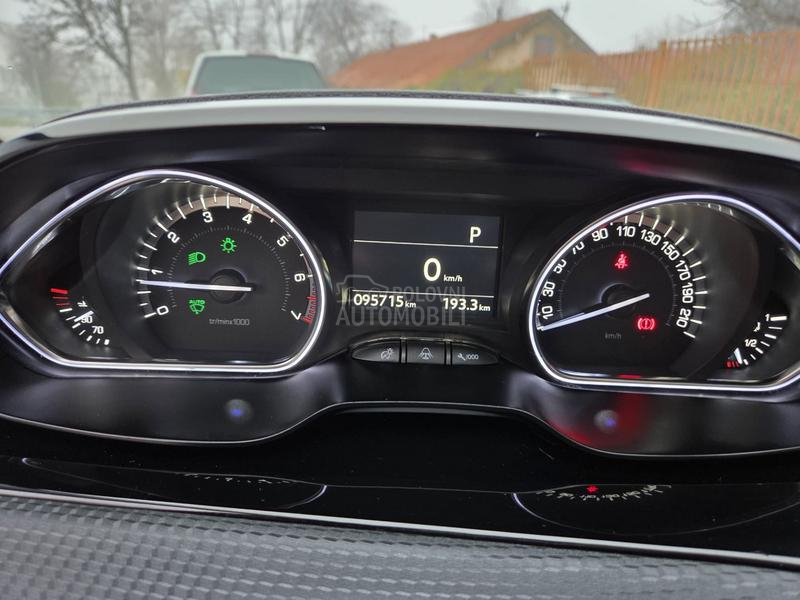 Peugeot 208 ROLAND GARROS MATIK