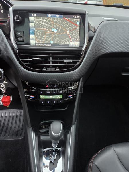 Peugeot 208 ROLAND GARROS MATIK