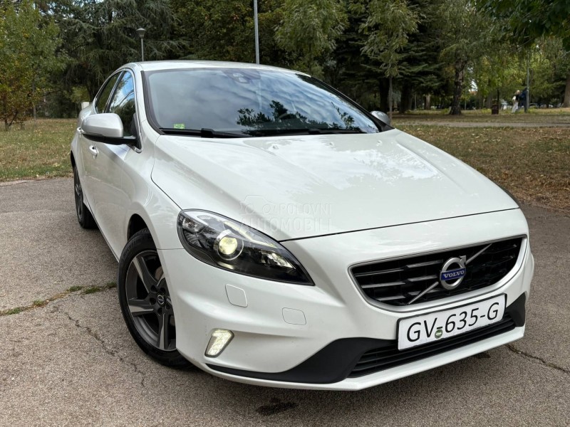 Volvo V40 r-design 2.0diz D2