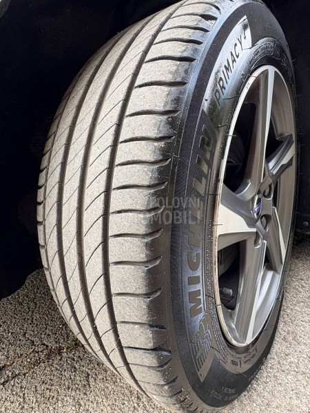 Volvo V40 r-design 2.0diz D2