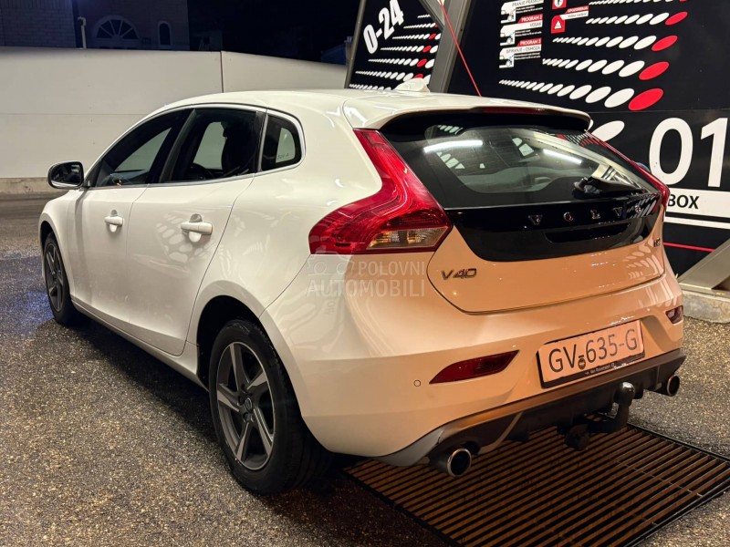 Volvo V40 r-design 2.0diz D2