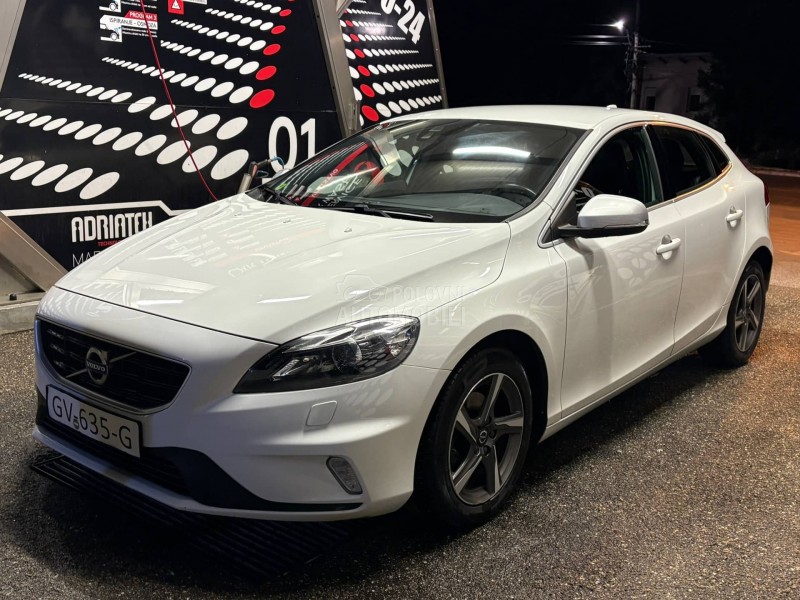 Volvo V40 r-design 2.0diz D2