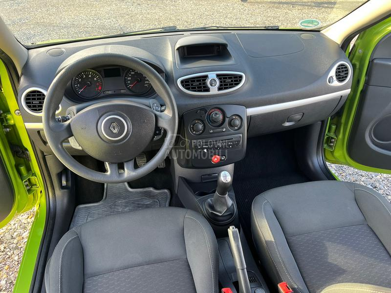 Renault Clio 1.2 16V 121. OOO k m