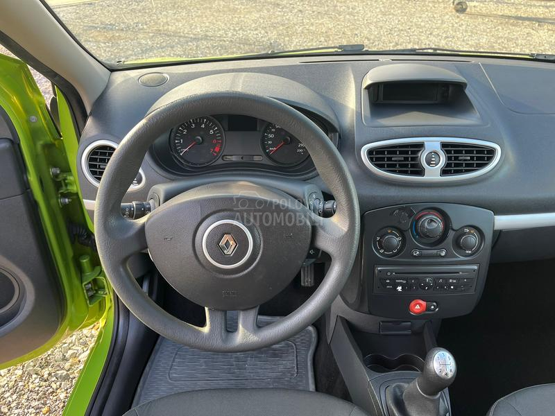 Renault Clio 1.2 16V 121. OOO k m