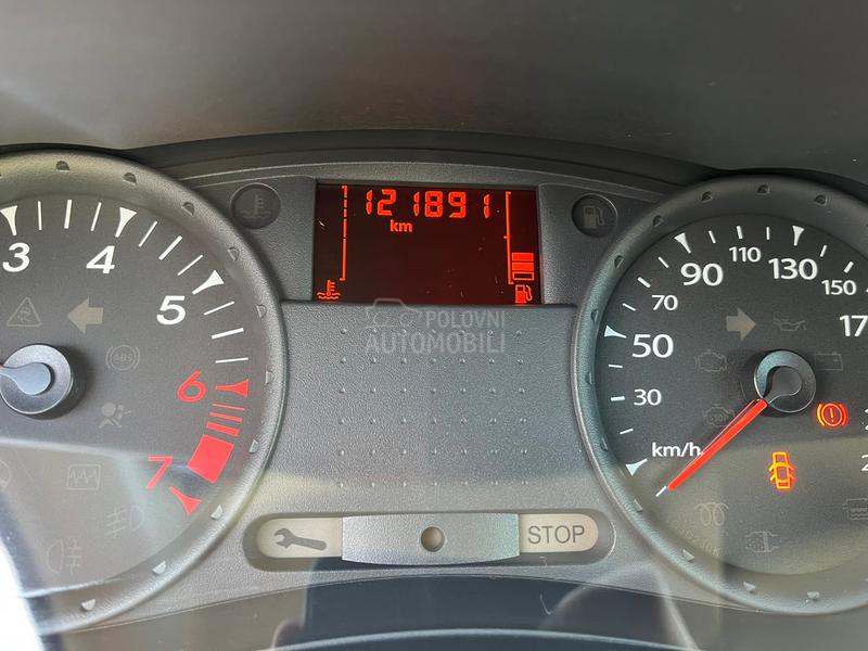 Renault Clio 1.2 16V 121. OOO k m