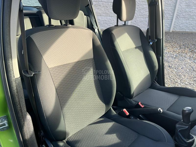 Renault Clio 1.2 16V 121. OOO k m