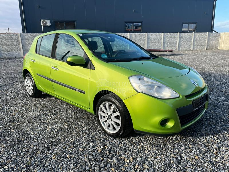 Renault Clio 1.2 16V 121. OOO k m