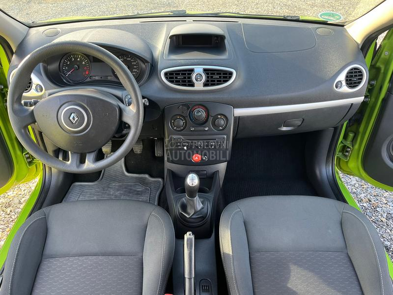 Renault Clio 1.2 16V 121. OOO k m