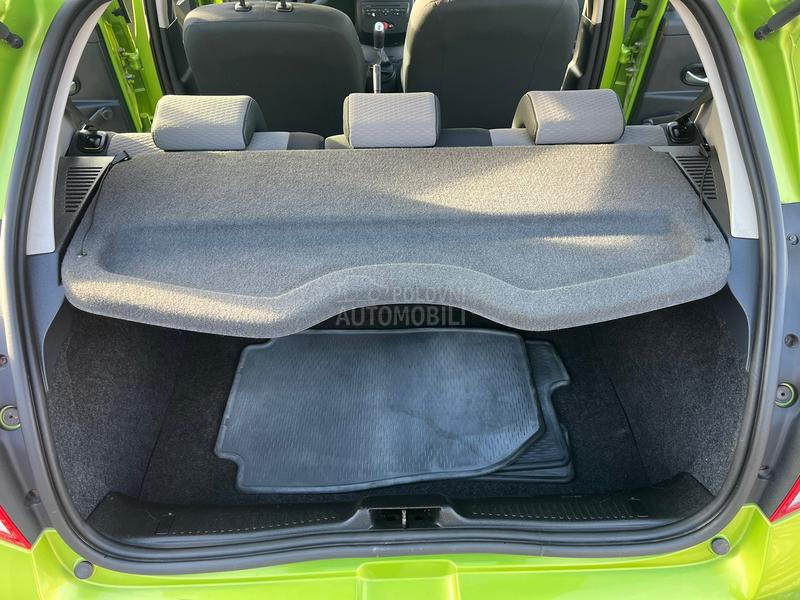 Renault Clio 1.2 16V 121. OOO k m