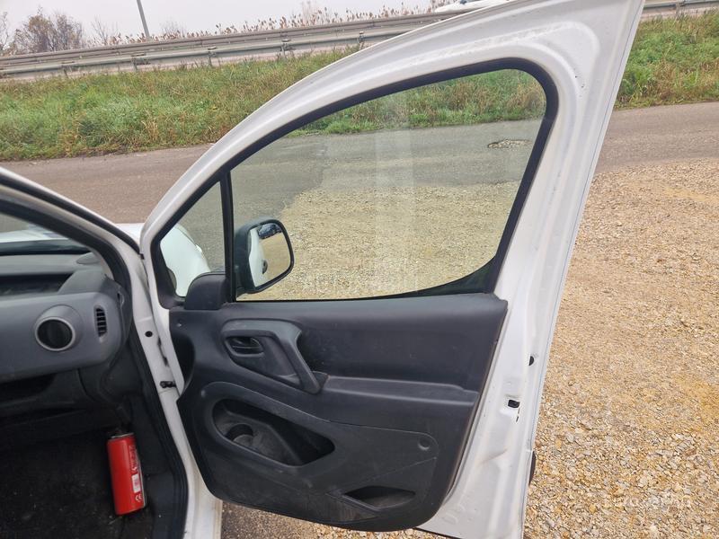 Peugeot Partner A K C I J A