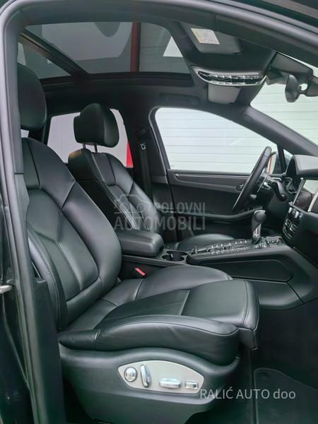 Porsche Macan AWD/AIRMATIC/21