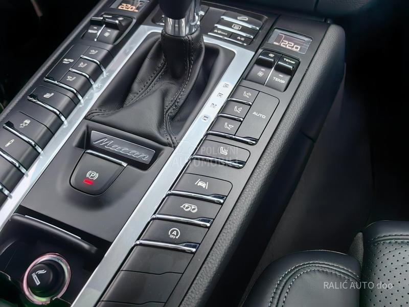 Porsche Macan AWD/AIRMATIC/21