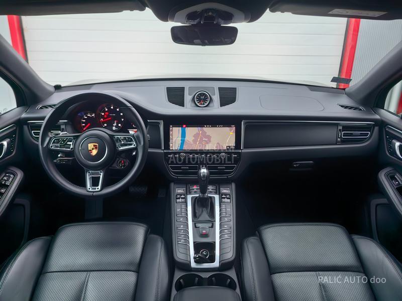 Porsche Macan AWD/AIRMATIC/21