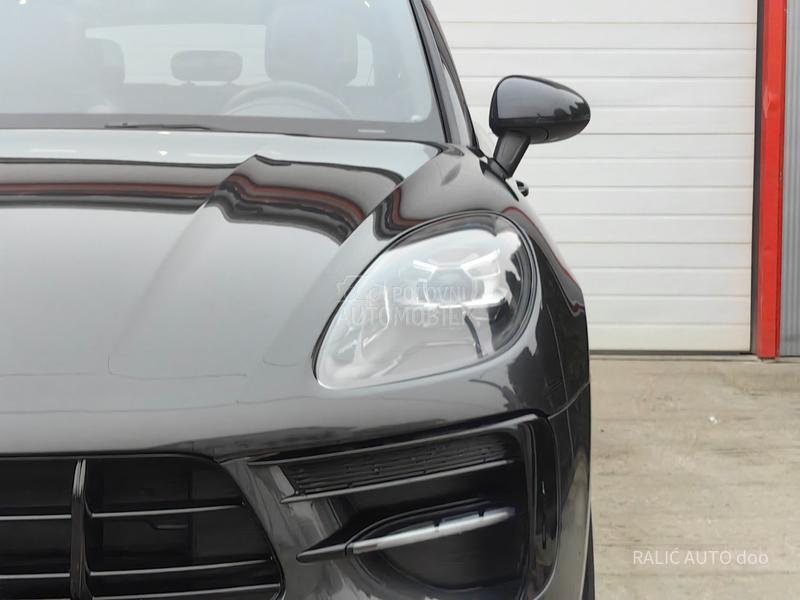 Porsche Macan AWD/AIRMATIC/21