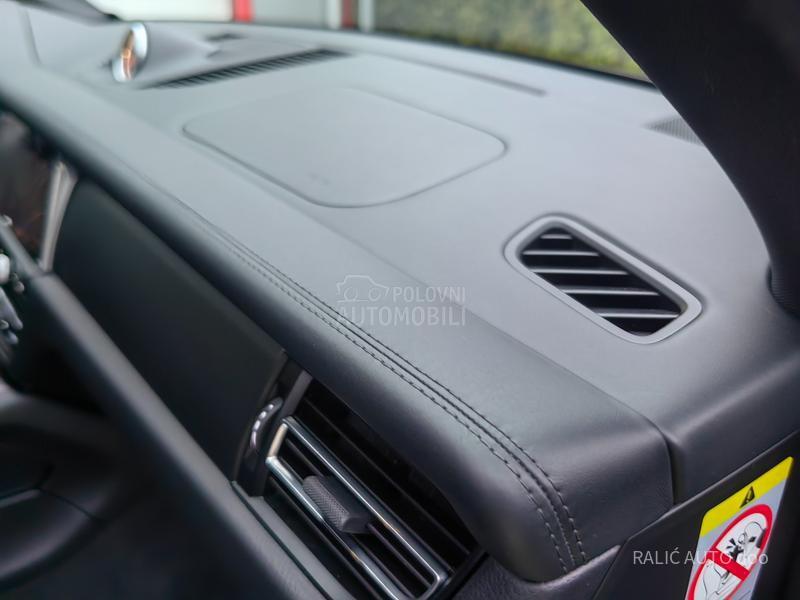 Porsche Macan AWD/AIRMATIC/21