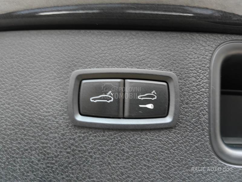 Porsche Macan AWD/AIRMATIC/21