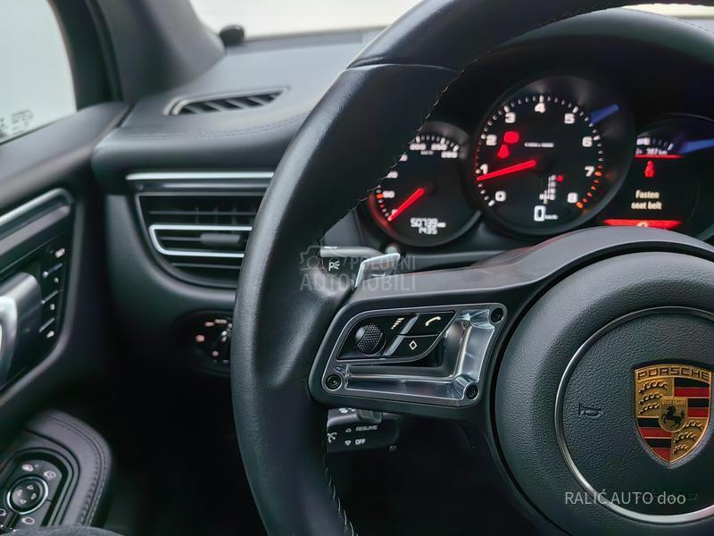 Porsche Macan AWD/AIRMATIC/21