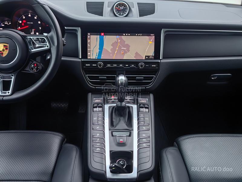 Porsche Macan AWD/AIRMATIC/21