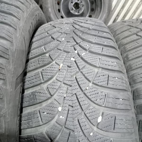 Goodyear 195/60 R16 Zimska