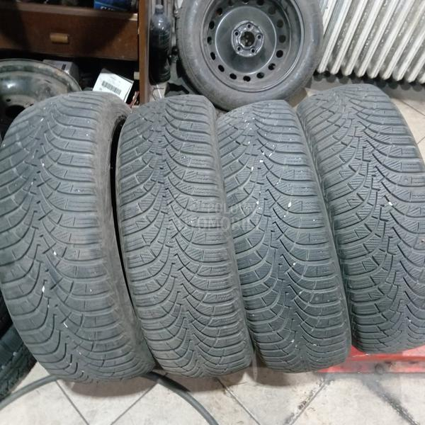 Goodyear 195/60 R16 Zimska