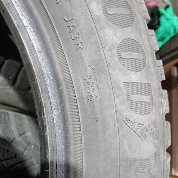 Goodyear 195/60 R16 Zimska
