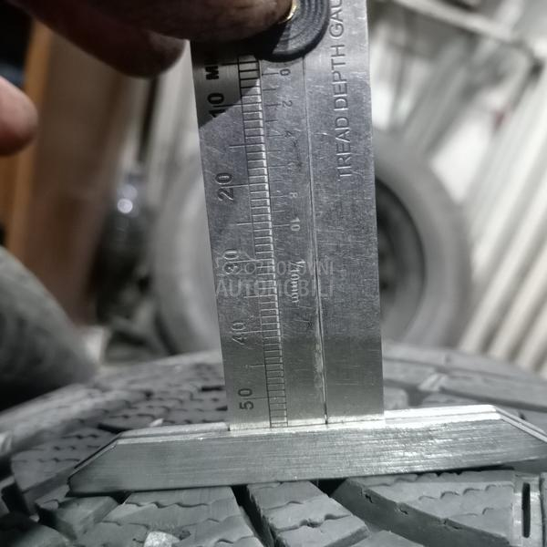 Goodyear 195/60 R16 Zimska