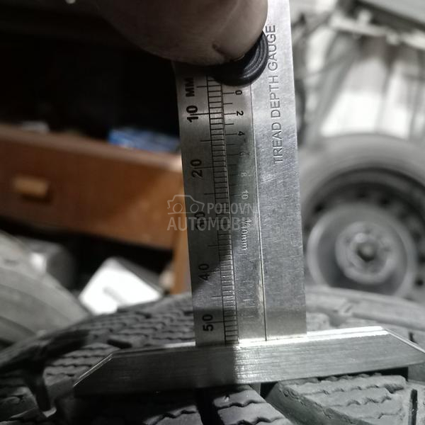 Goodyear 195/60 R16 Zimska